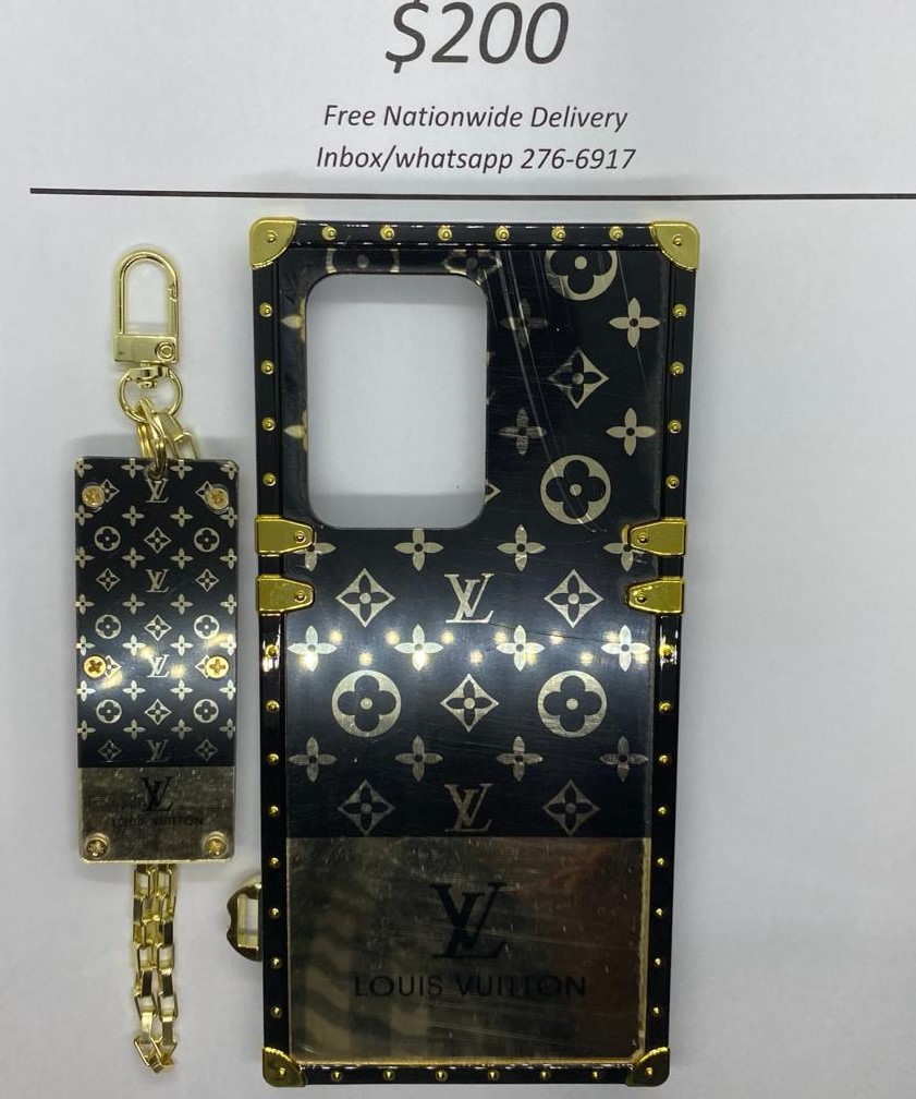 S20FE Black and Gold Trunk