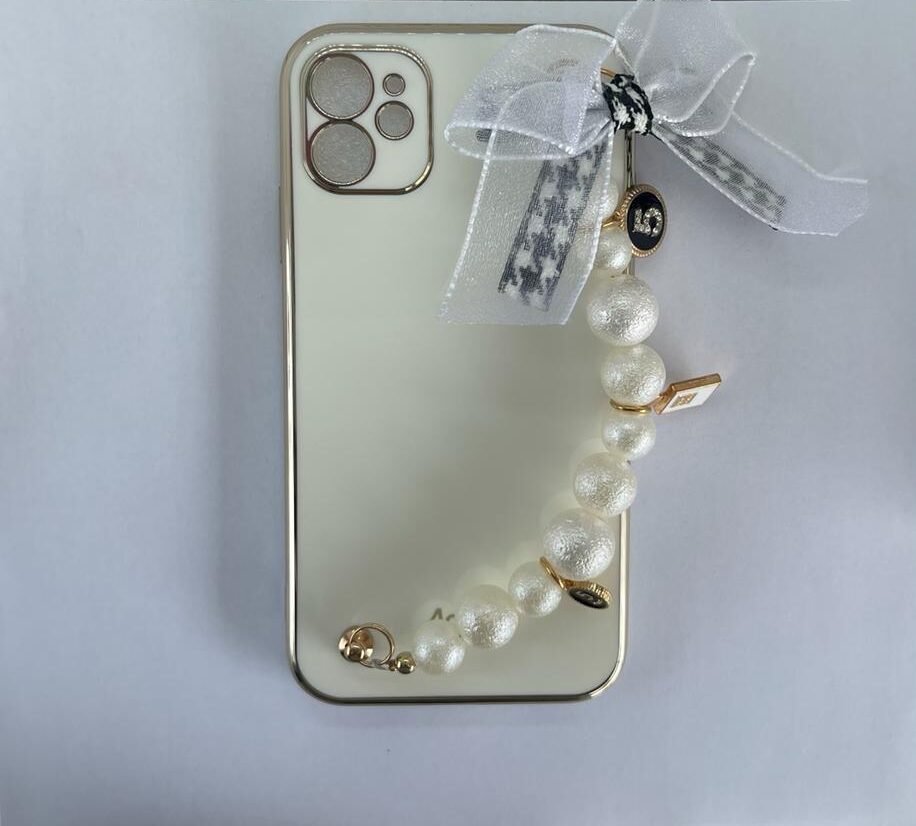iPhone 12 Pearl Bracelet