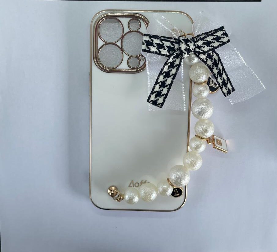 iPhone 13 Pro Pearl Bracelet